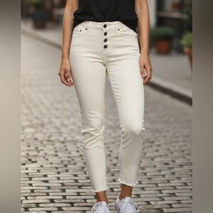 STS White Jeans Emma Ankle SKinny Style Button Fly Womens Size 24 raw hem